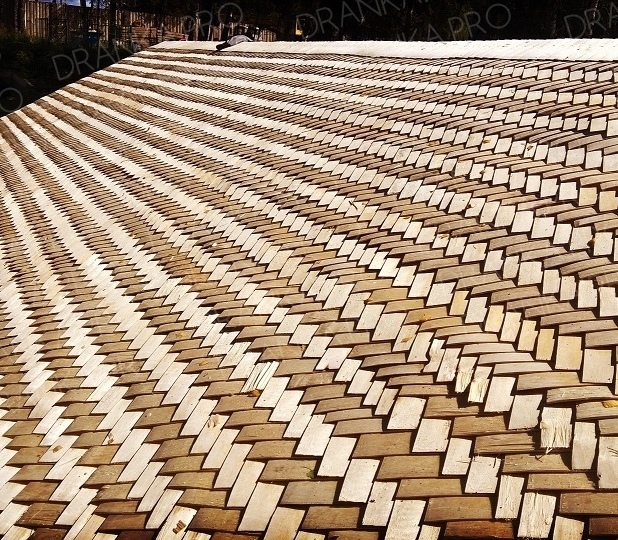 Рубленый дом, баня, беседка, дровница, кровля - осиновая дранка от команды dranka.pro Рубленый дом, баня, беседка, дровница, кровля - осиновая дранка от команды dranka.pro